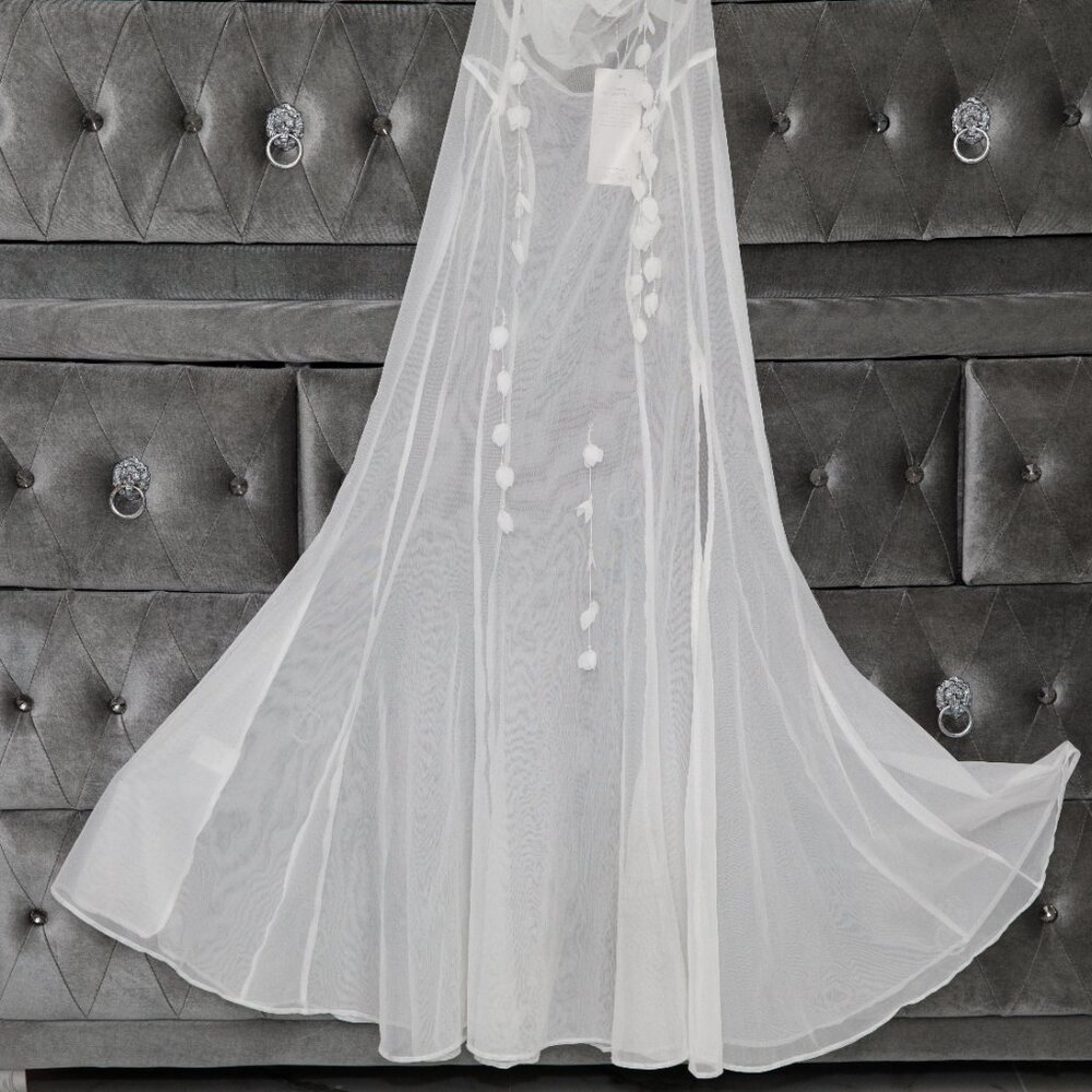 Akira White Sheer Floral Beaded Appliques Halter Maxi Tulle Dress Size Small - Picture 4 of 13